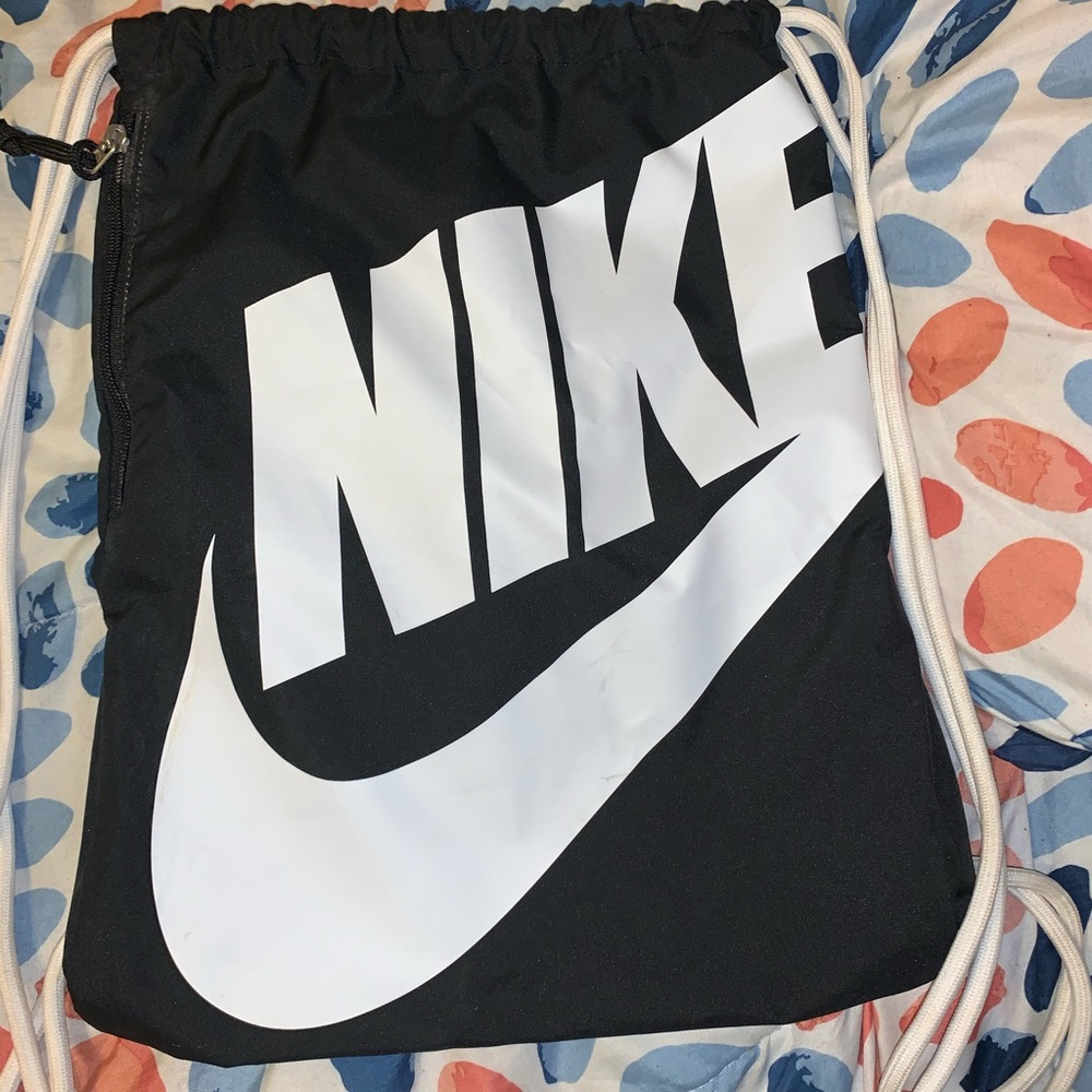 Nike draw string bag